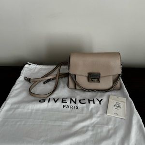 Auth Givenchy GV3 (Small)
